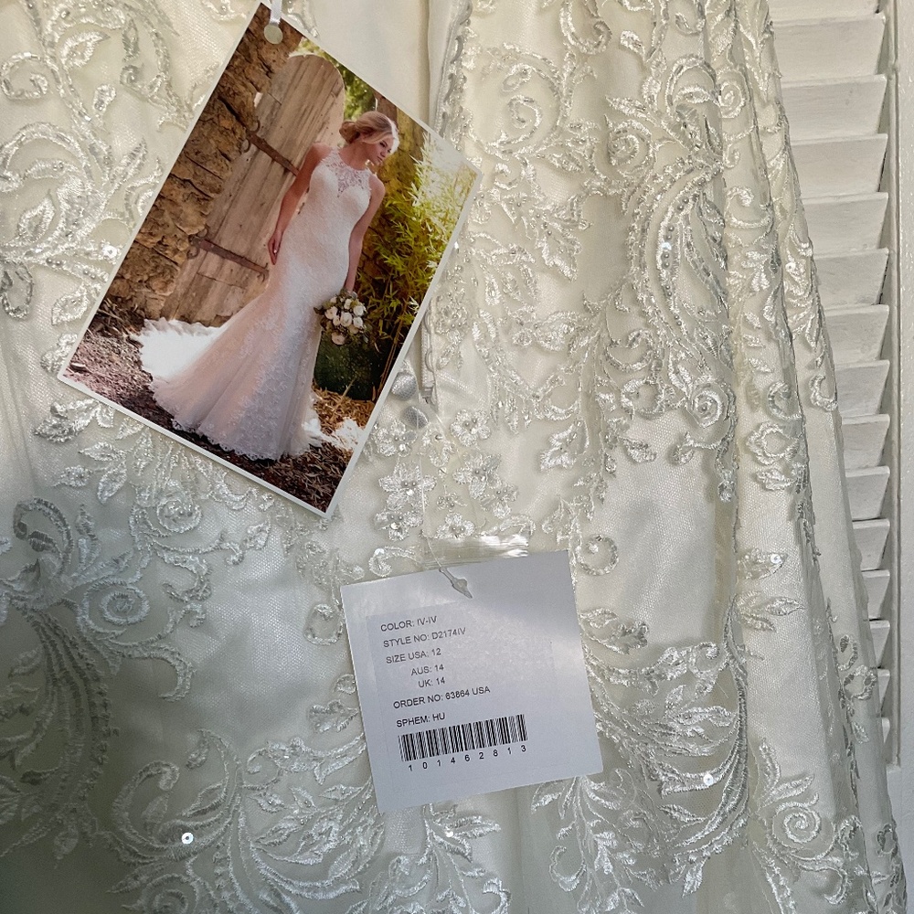 Essence of Australia street size 4 D2174 NWT Ivory wedding dress - Picture 5 of 16